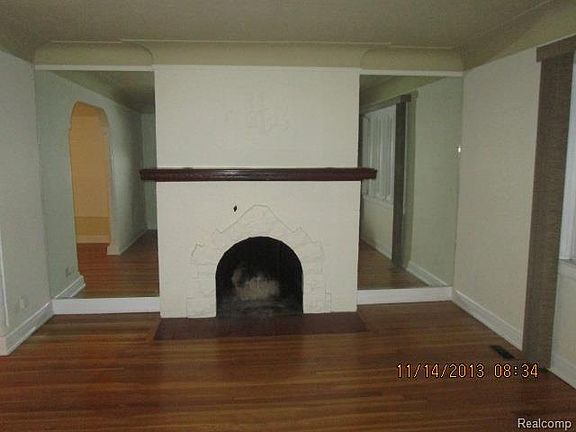 4th image of 17555 Northlawn St