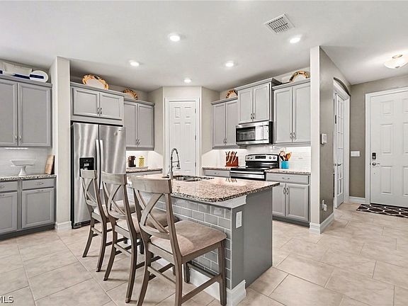 3rd image of 3979 Crosswater Dr