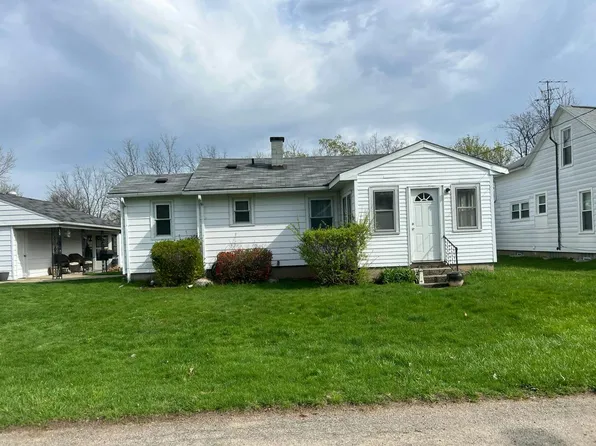 341 Dana St NW, Comstock Park, MI 49321