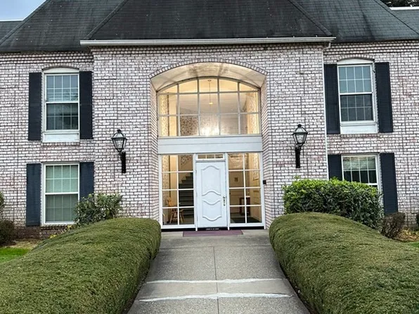 324 Russell Rd APT 110, Westfield, MA 01085