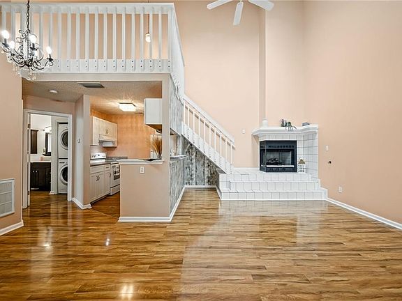 5th image of 4060 Laurel Green Cir