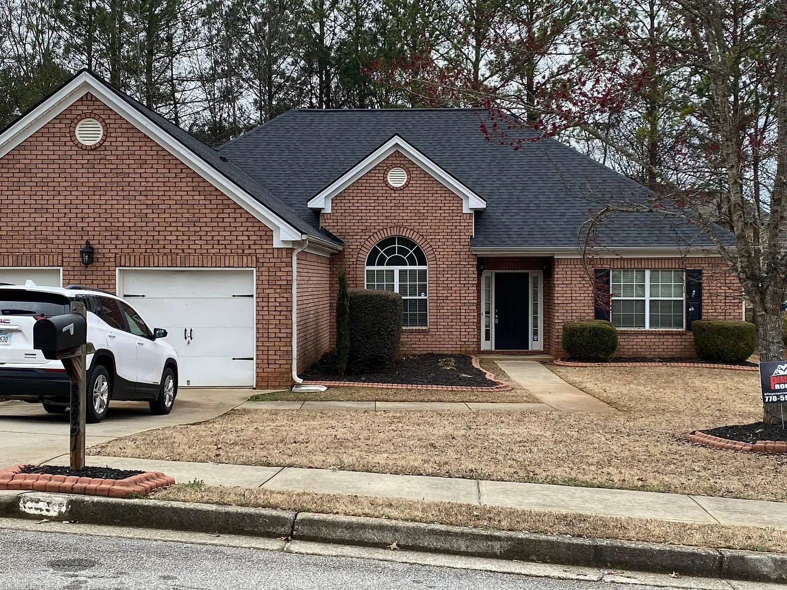 4 bed, 3.5 bath, 2124 sqft, $2,250 — Photo 1