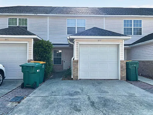 977 Scenic Oak Ln Photo 1
