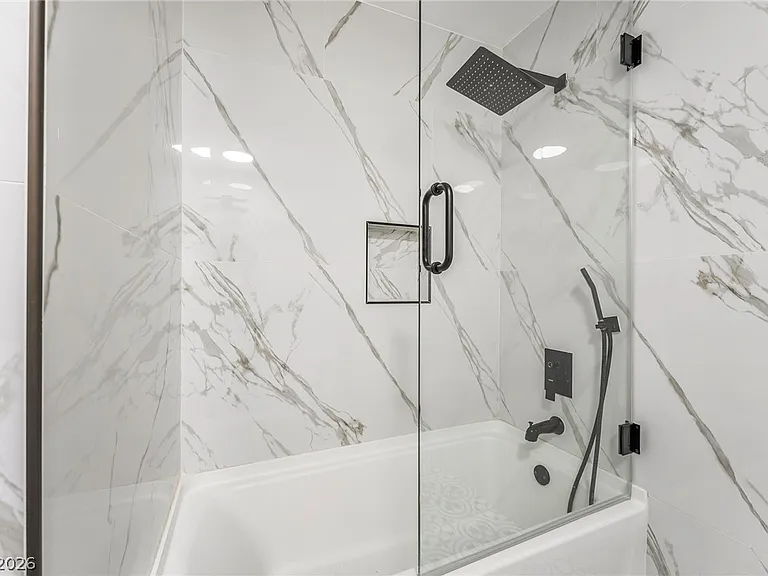 5576 W Rochelle Ave #22A — Photo 19