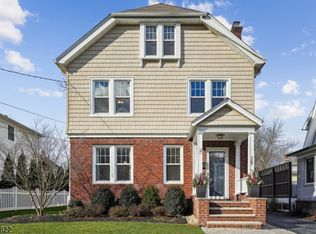 29 N Summit Ave, Chatham, NJ 07928