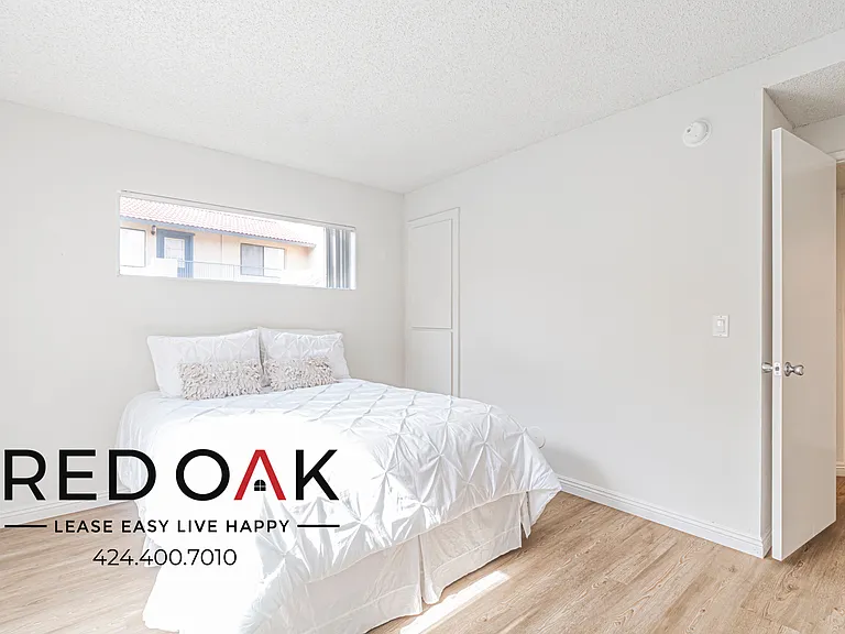6601 Victoria Ave #107 — Photo 9