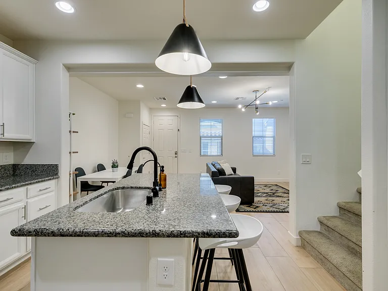 77 Alamere Falls Dr — Photo 28