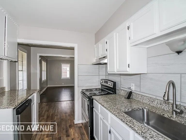 110 E Myrtle Dr — Photo 11