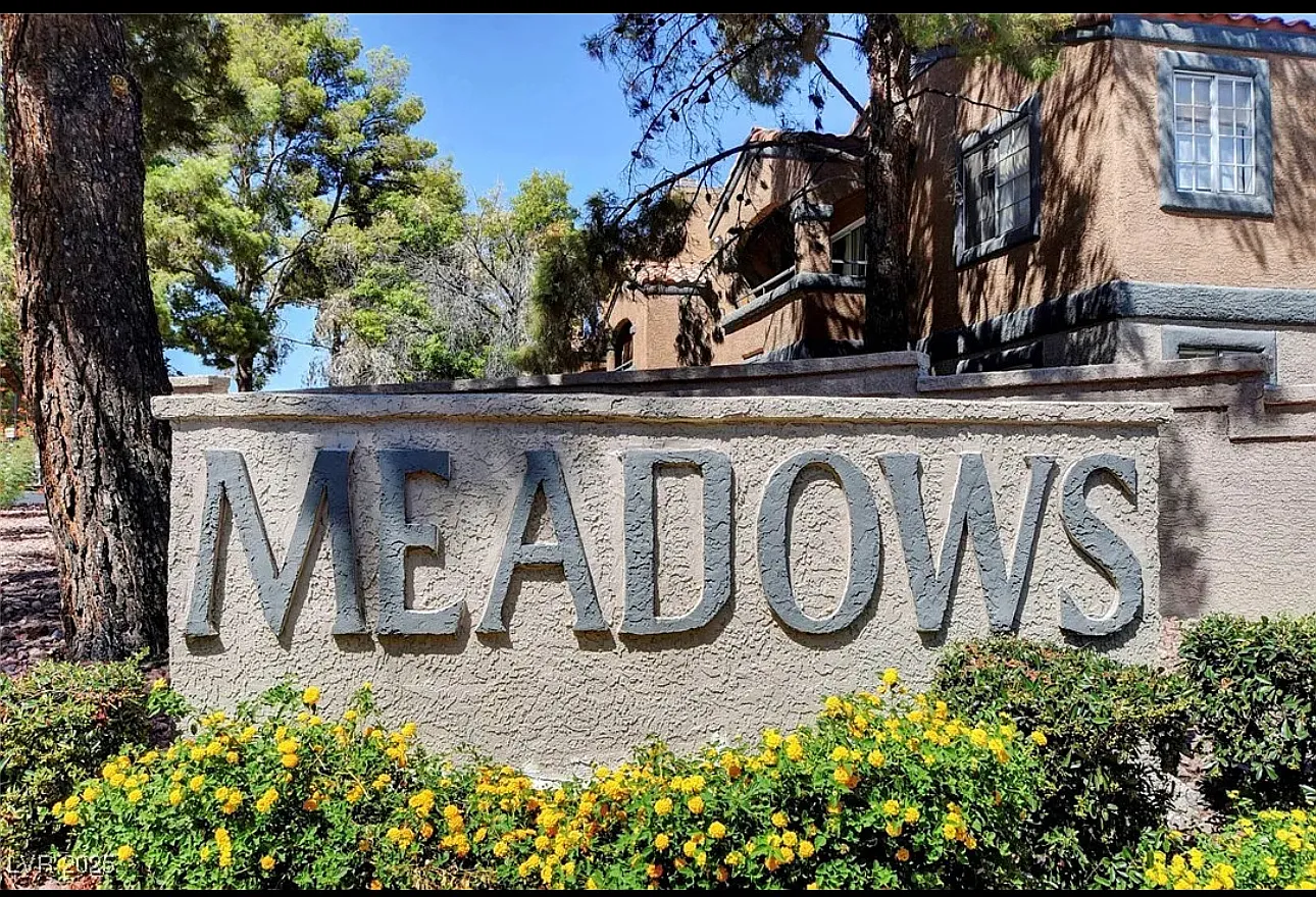 2 bed, 876 sqft, $1,500 — Photo 2