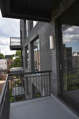 Rented by Cyberapts Management | media 28