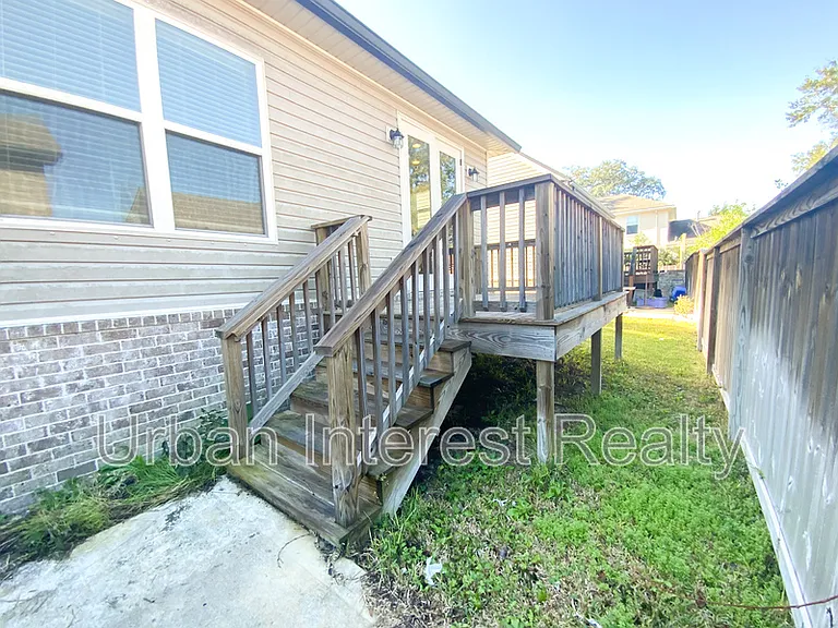 403 King St — Photo 22