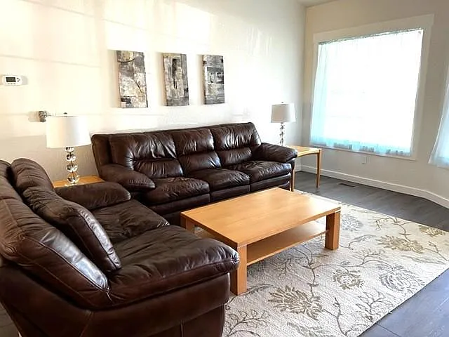 1457 S Michigan Ln — Photo 2
