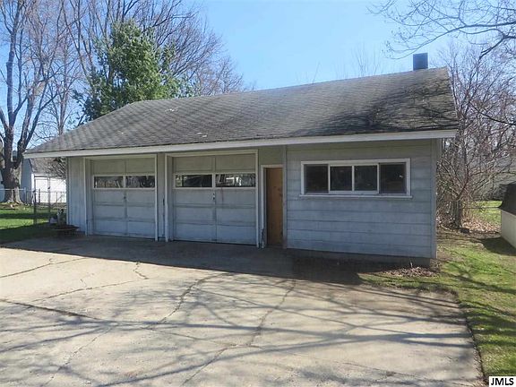 2nd image of 217 Westlawn Ave