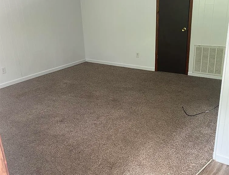 245 College Park Dr #8 — Photo 3