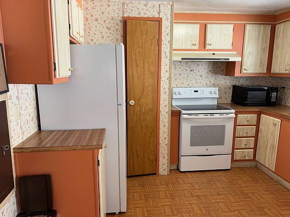 5th image of 2425 Harden Blvd Lot 25