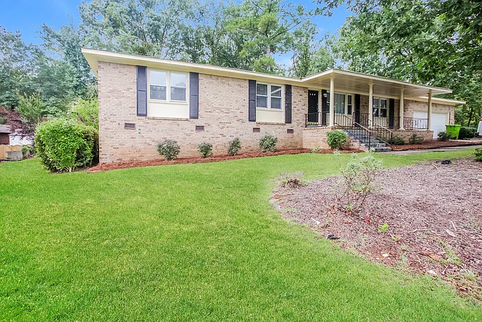 4 bed, 2.5 bath, 1802 sqft, $1,675 — Photo 1