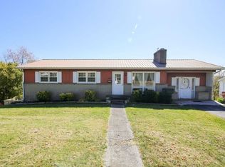 304 Lowry Dr, Abingdon, VA 24210