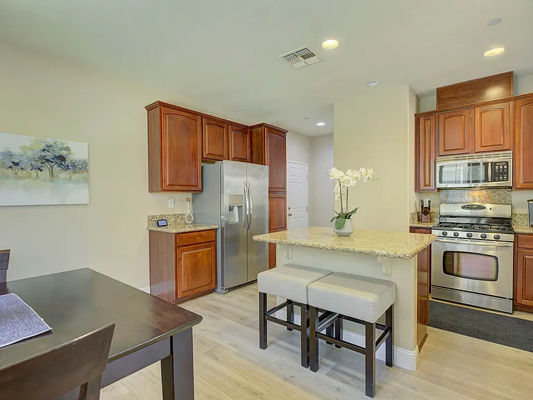 2050 Sierra View Cir #2-1 — Photo 13