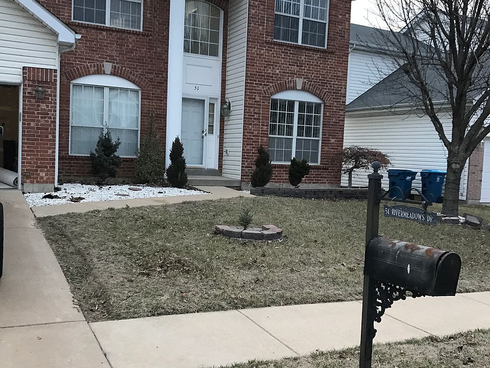 1st image of 51 Rivermeadows Dr