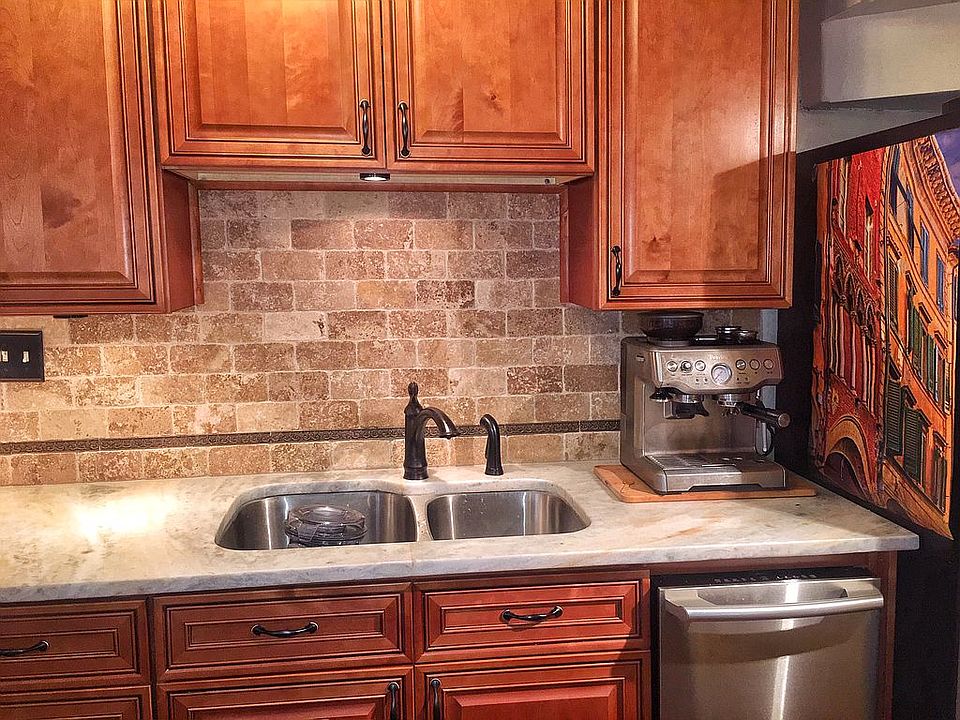 2nd image of 420 W 8th St