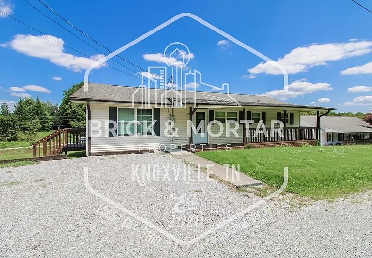 1737 Lively Rd — Photo 3