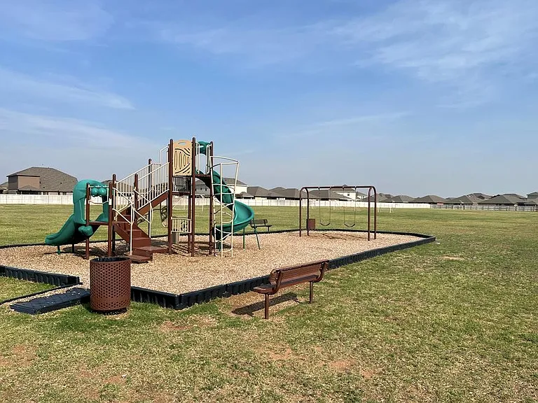 6406 Hall Of Fame Blvd — Photo 40
