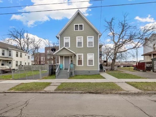 704 South St, Utica, NY 13501