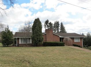 16 Davidson Dr, Beaver Falls, PA 15010