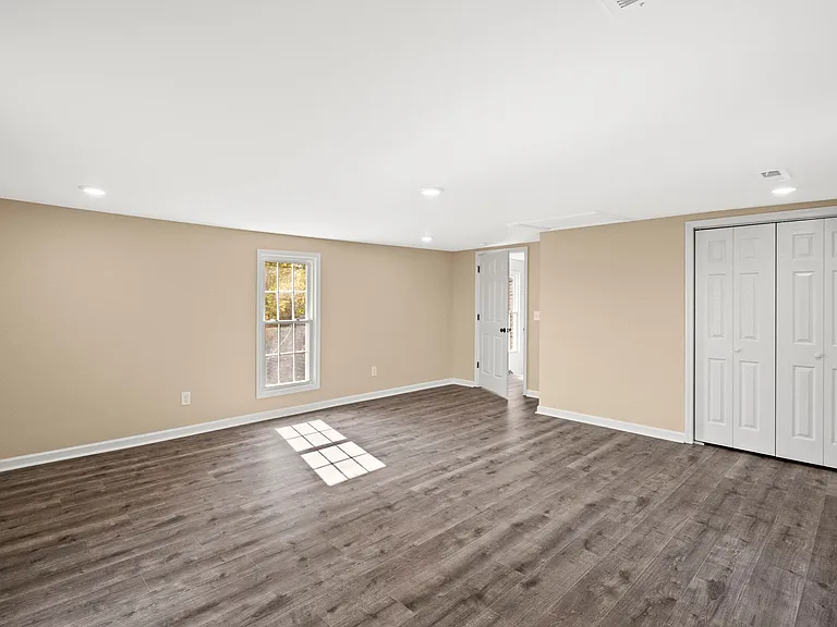 6081 Lakeview Rd — Photo 20