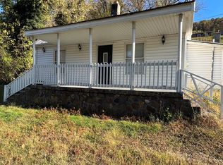 1042 E Main St, Saltville, VA 24370