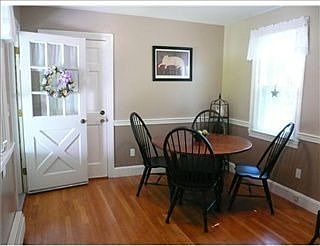 5th image of 18 Wood Pond Ln