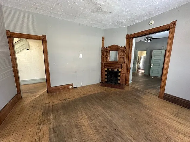 629 12th Ave SE — Photo 5