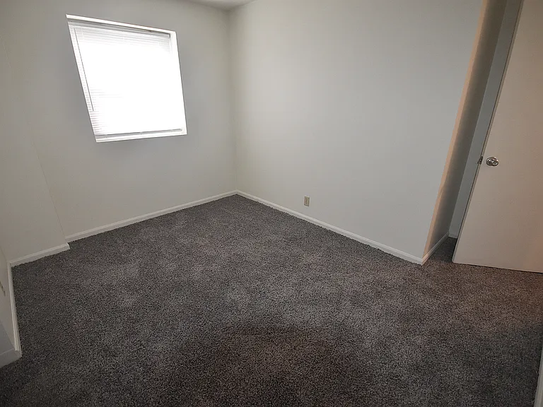 Waveland Place Apartments — Photo 89