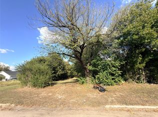 417 N 3rd St, Corsicana, TX 75110