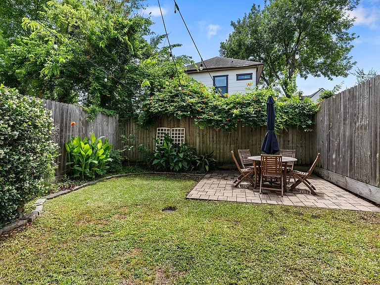 4205 Koehler St #B — Photo 24