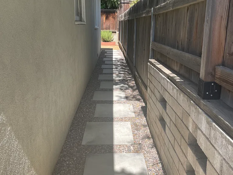 137 Hastings St — Photo 8