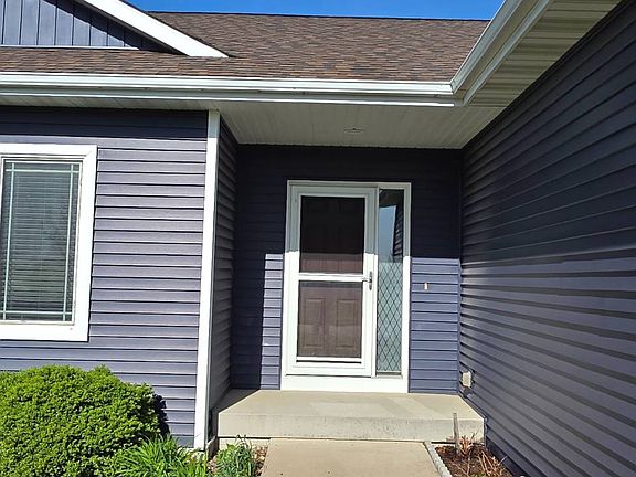 2nd image of 1204 NE Silkwood St