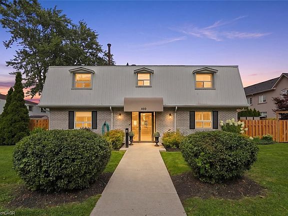 2nd image of 469 Claridge Rd #6