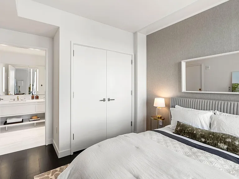 150 Seaport Blvd #C — Photo 13