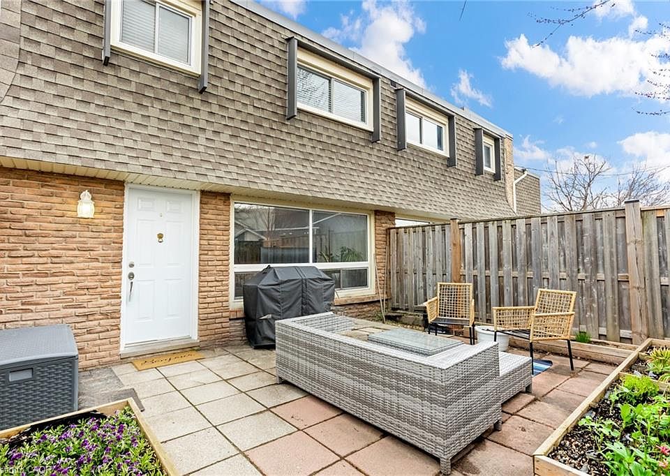 1st image of 7 Viking Ct #406
