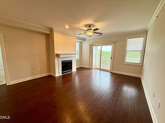 3rd image of 732 Waterford Lake Dr