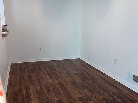 3rd image of 41 Iroquois Dr #11
