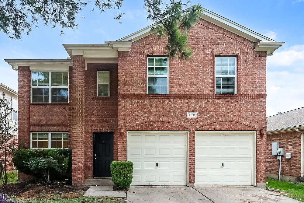 3 bed, 2.5 bath, 1772 sqft, $1,810 — Photo 1