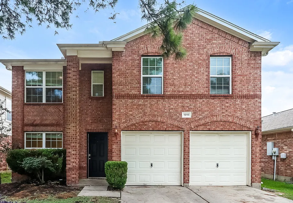 19119 Royal Isle Dr