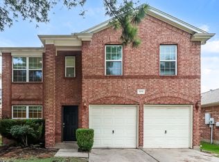 19119 Royal Isle Dr, Tomball, TX 77375
