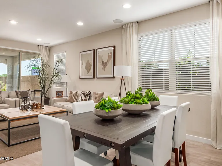 43 E Capricorn Way — Photo 10