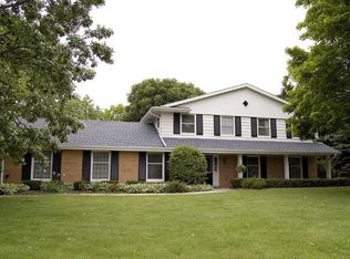 12455 Stephen Pl, Elm Grove, WI 53122