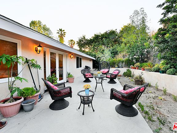 3rd image of 5670 Collins Pl