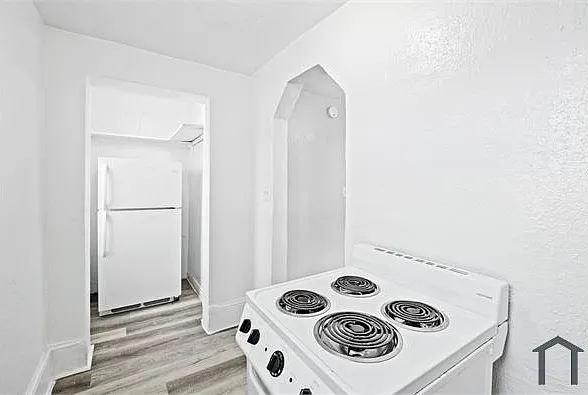 2255 SW 7th St #2 — Photo 2