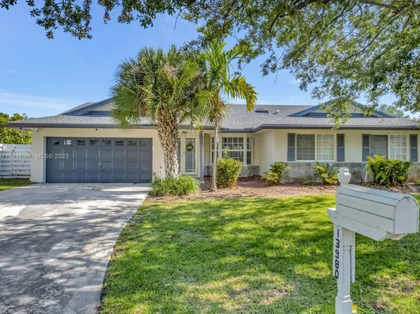 13980 SW 145th Ter, Miami, FL 33186